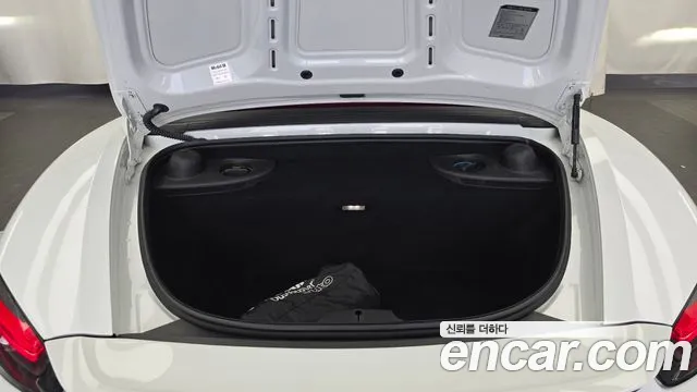 Porsche Cayman 2017 thumb 12