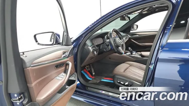 BMW 5 серии 2020 thumb 2