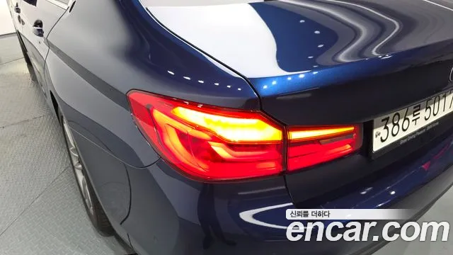 BMW 5 серии 2020 thumb 12
