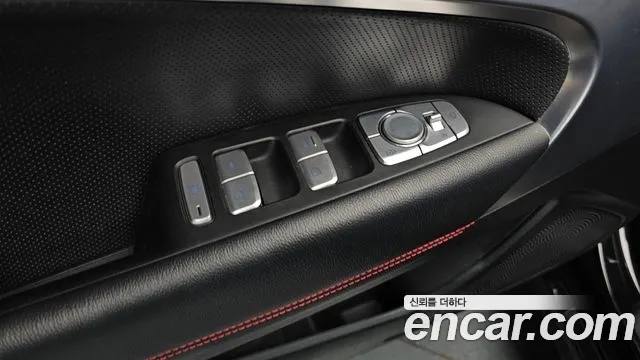 Genesis G70 2018 thumb 4