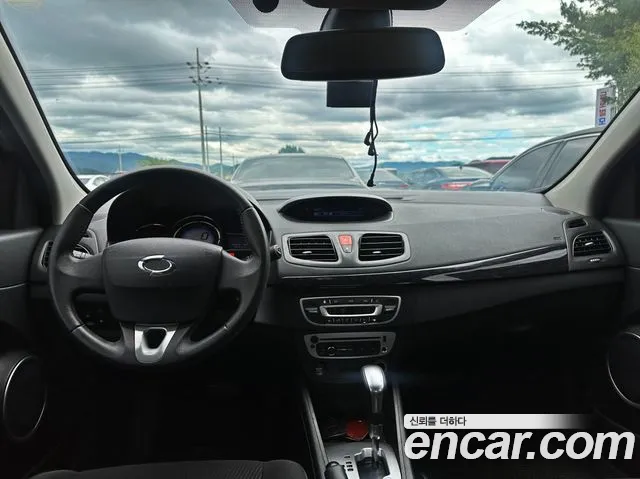 Renault Fluence 2014 thumb 8