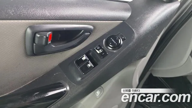 Hyundai Starex 2015 thumb 2