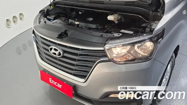 Hyundai Starex 2019 thumb 2