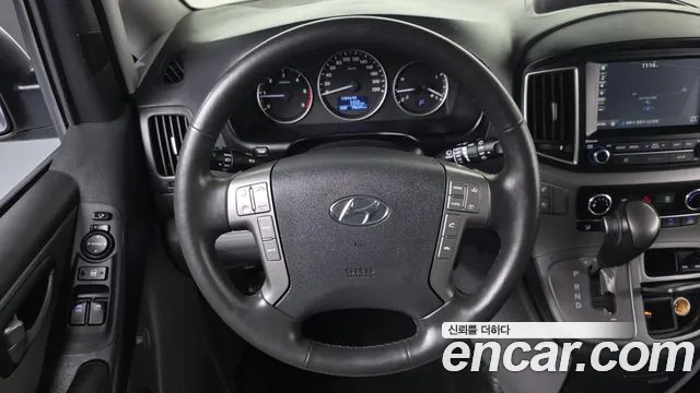 Hyundai Starex 2019 thumb 10