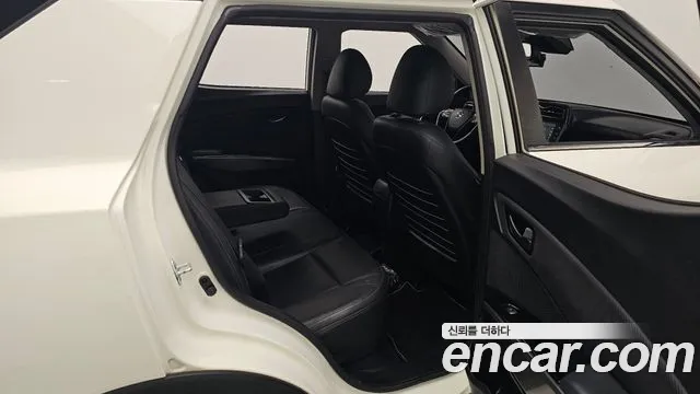 KG_Mobility_Ssangyong TIBOLI 2020 thumb 10