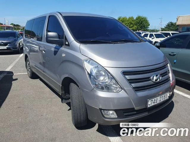 Hyundai Starex 2017 thumb 3
