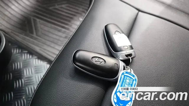 Hyundai Staria 2024 thumb 8