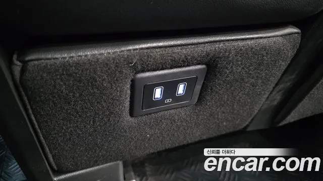 Hyundai Staria 2024 thumb 11