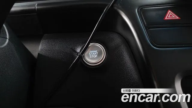 Hyundai Staria 2024 thumb 3
