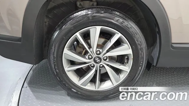 Hyundai Santa Fe 2018 thumb 8
