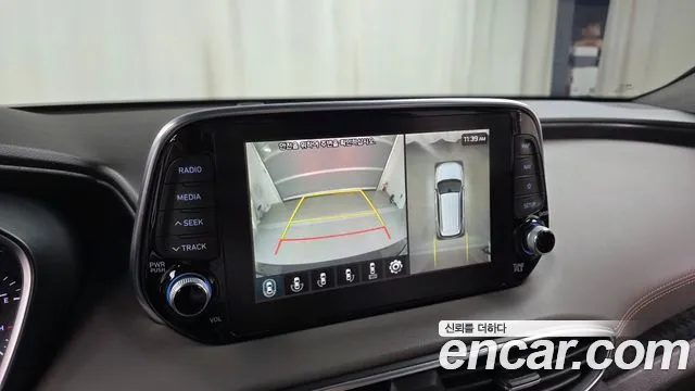 Hyundai Santa Fe 2018 thumb 9