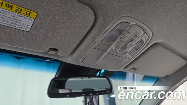 Hyundai Santa Fe 2018 thumb 2