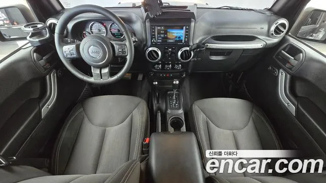 Jeep Wrangler 2015 thumb 4