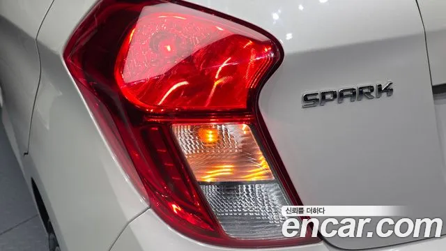 Chevrolet Spark 2018 thumb 10