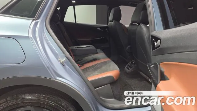 Volkswagen ID.4 2022 thumb 2