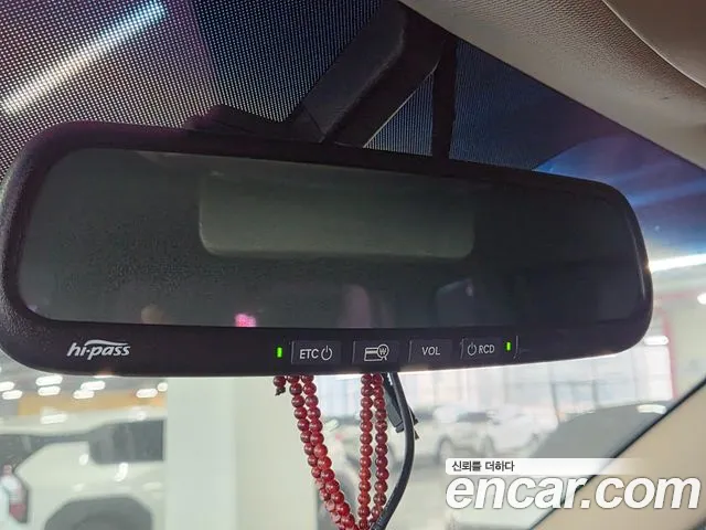 Kia Carnival 2014 thumb 10