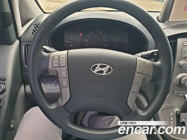 Hyundai Starex 2015 thumb 2