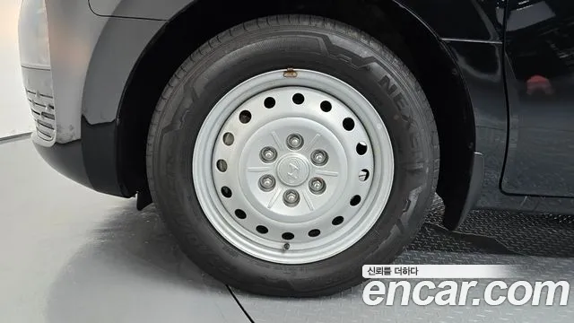 Hyundai Staria 2022 thumb 10