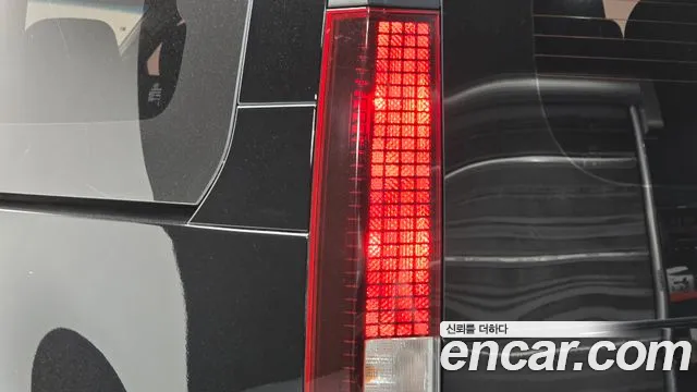Hyundai Staria 2022 thumb 3
