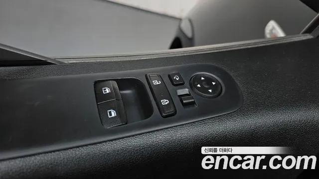 Hyundai Staria 2022 thumb 9