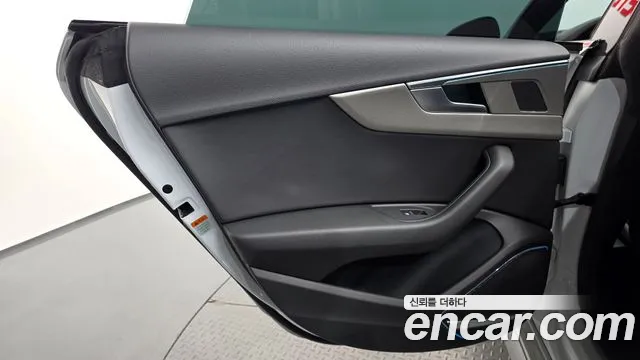 Audi A5 2020 thumb 7