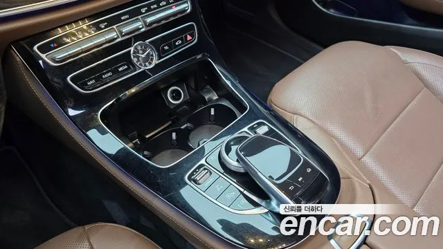 Mercedes-Benz E-Класс 2017 thumb 2