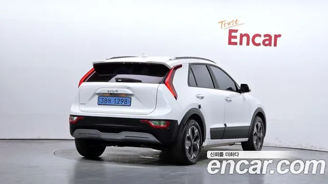 Kia Niro 2023 thumb 11