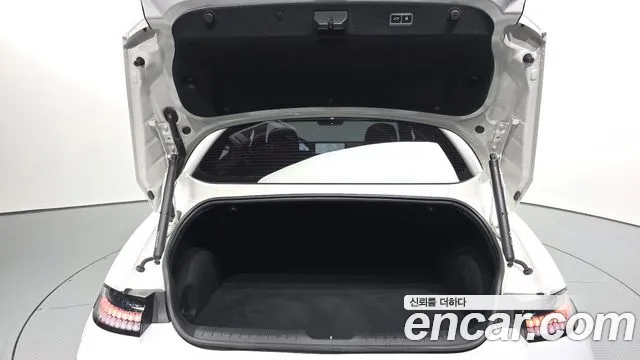 Hyundai IONIQ 6 2022 thumb 3