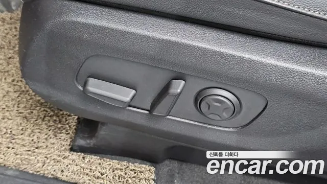 Kia Carnival 2023 thumb 11