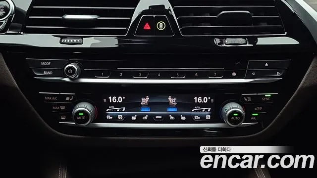 BMW 5 серии 2017 thumb 9