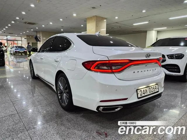 Hyundai Grandeur 2019 thumb 3