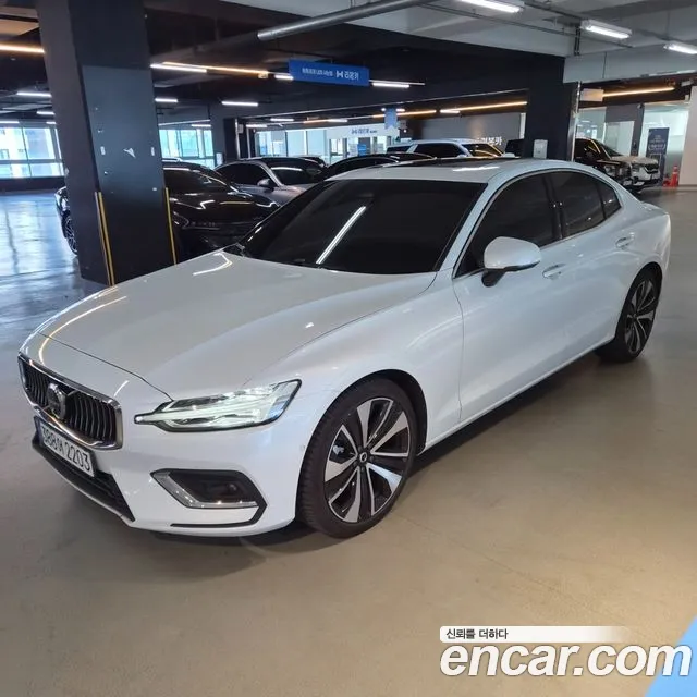 Volvo S60 2024 thumb 11