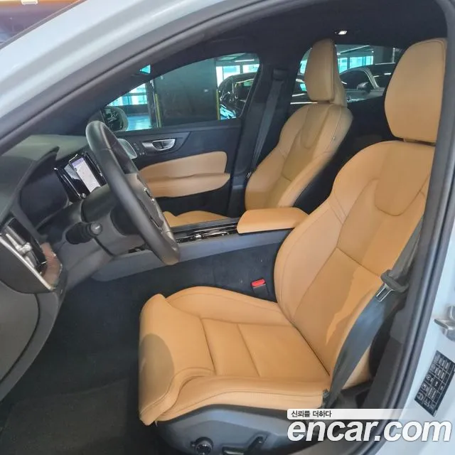 Volvo S60 2024 thumb 8