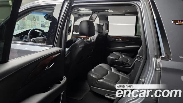 Cadillac Escalade 2019 thumb 2