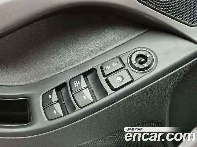 Hyundai Avante 2014 thumb 12