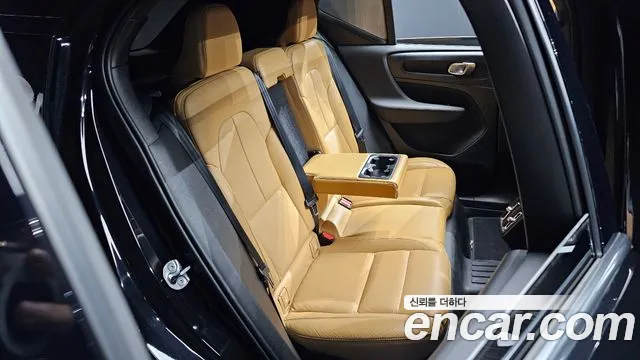 Volvo XC40 2022 thumb 8