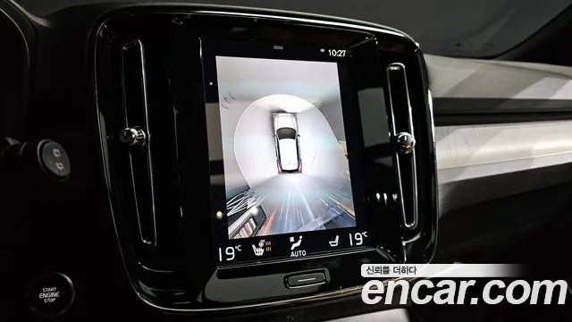 Volvo XC40 2022 thumb 6