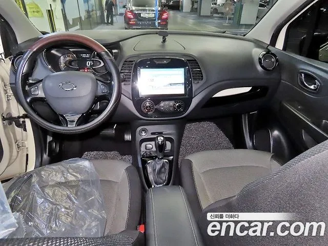 Renault Captur 2014 thumb 12