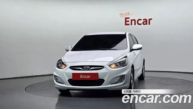 Hyundai Accent 2013 thumb 3