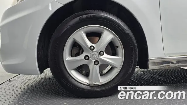Hyundai Accent 2013 thumb 6