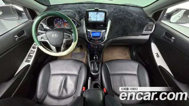 Hyundai Accent 2013 thumb 4