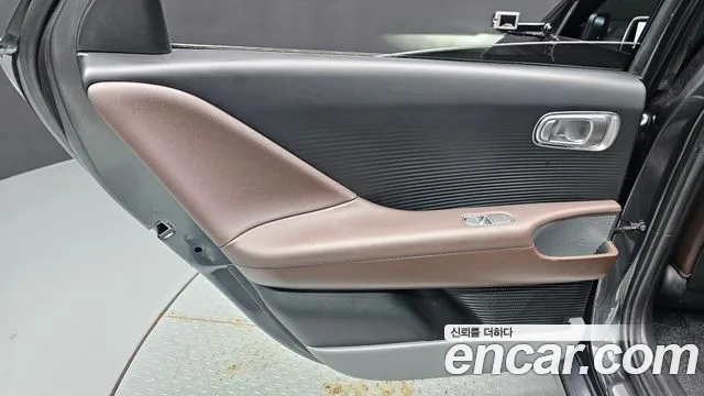 Hyundai IONIQ 6 2023 thumb 4
