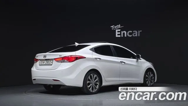 Hyundai Avante 2013 thumb 10