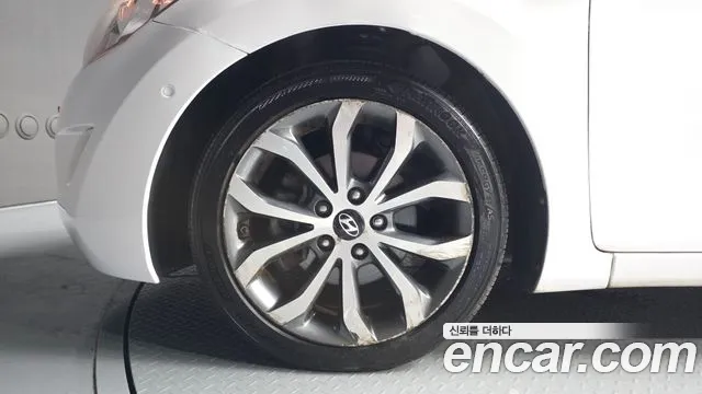 Hyundai Avante 2013 thumb 9