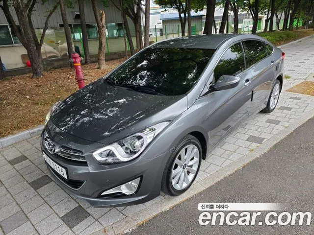 Hyundai i40 2012 thumb 2