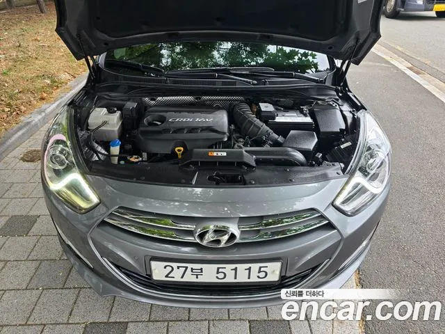 Hyundai i40 2012 thumb 7