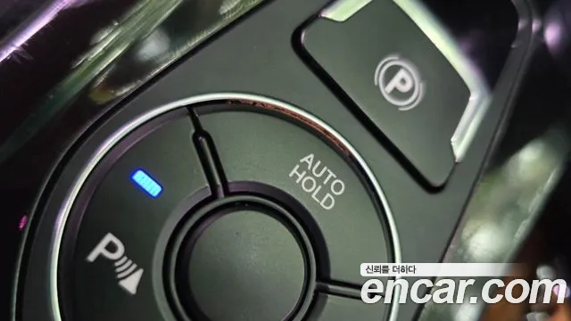 Hyundai i40 2012 thumb 8