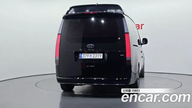 Hyundai Staria 2023 thumb 9