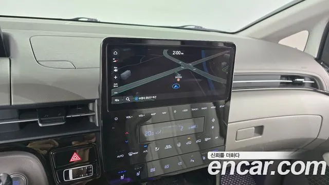 Hyundai Staria 2023 thumb 5