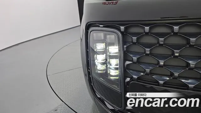 Hyundai Staria 2023 thumb 2